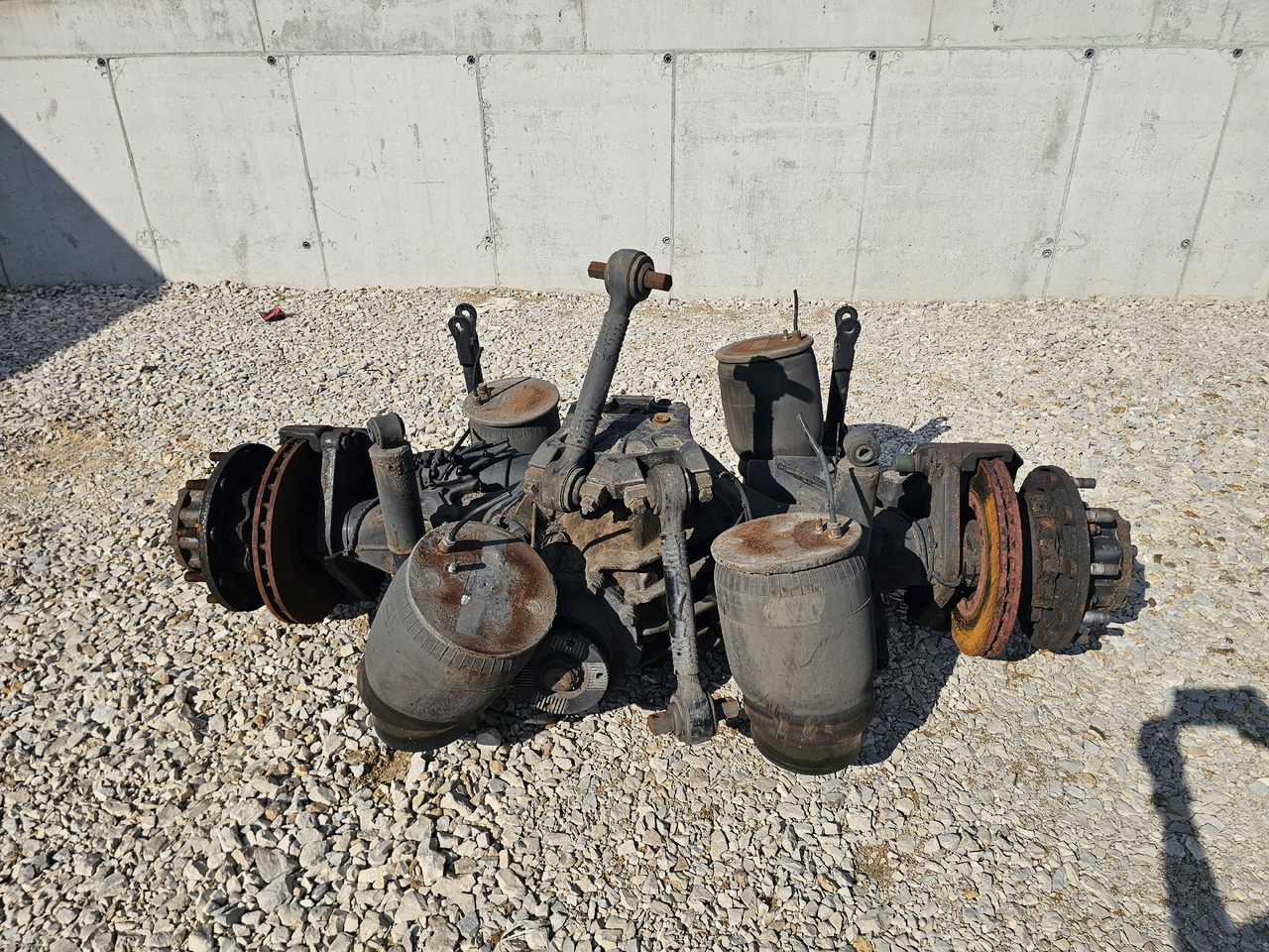 MAN TGX TGS EURO 6 / COMPLETE AXLE / HY-1350 / 38:15 - المحور الخلفي: صورة 1 MAN TGX TGS EURO 6 / COMPLETE AXLE / HY-1350 / 38:15 - المحور الخلفي: صورة 1