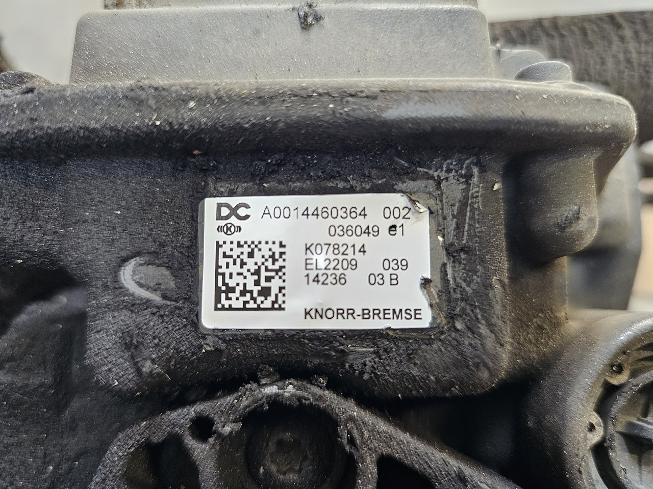 MERCEDES-BENZ ACTROS MP4 EURO 6 / AIR DRYIER / A0014460364 / K078214 - صمام الفرامل: صورة 5 MERCEDES-BENZ ACTROS MP4 EURO 6 / AIR DRYIER / A0014460364 / K078214 - صمام الفرامل: صورة 5