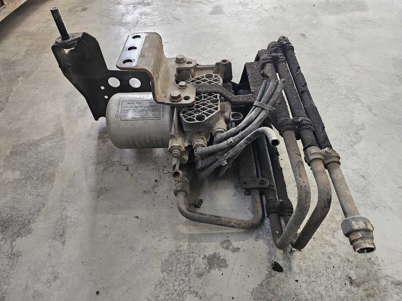 MERCEDES-BENZ ACTROS MP4 EURO 6 / AIR DRYIER / A0014460364 / K078214 - صمام الفرامل: صورة 4 MERCEDES-BENZ ACTROS MP4 EURO 6 / AIR DRYIER / A0014460364 / K078214 - صمام الفرامل: صورة 4