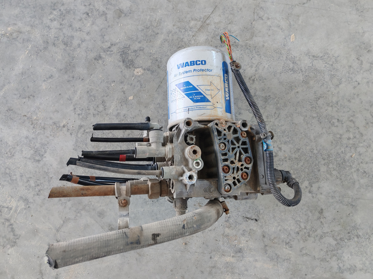 RENAULT PREMIUM MAGNUM DXI / AIR DRYIER / EL1100 - صمام الفرامل: صورة 2 RENAULT PREMIUM MAGNUM DXI / AIR DRYIER / EL1100 - صمام الفرامل: صورة 2