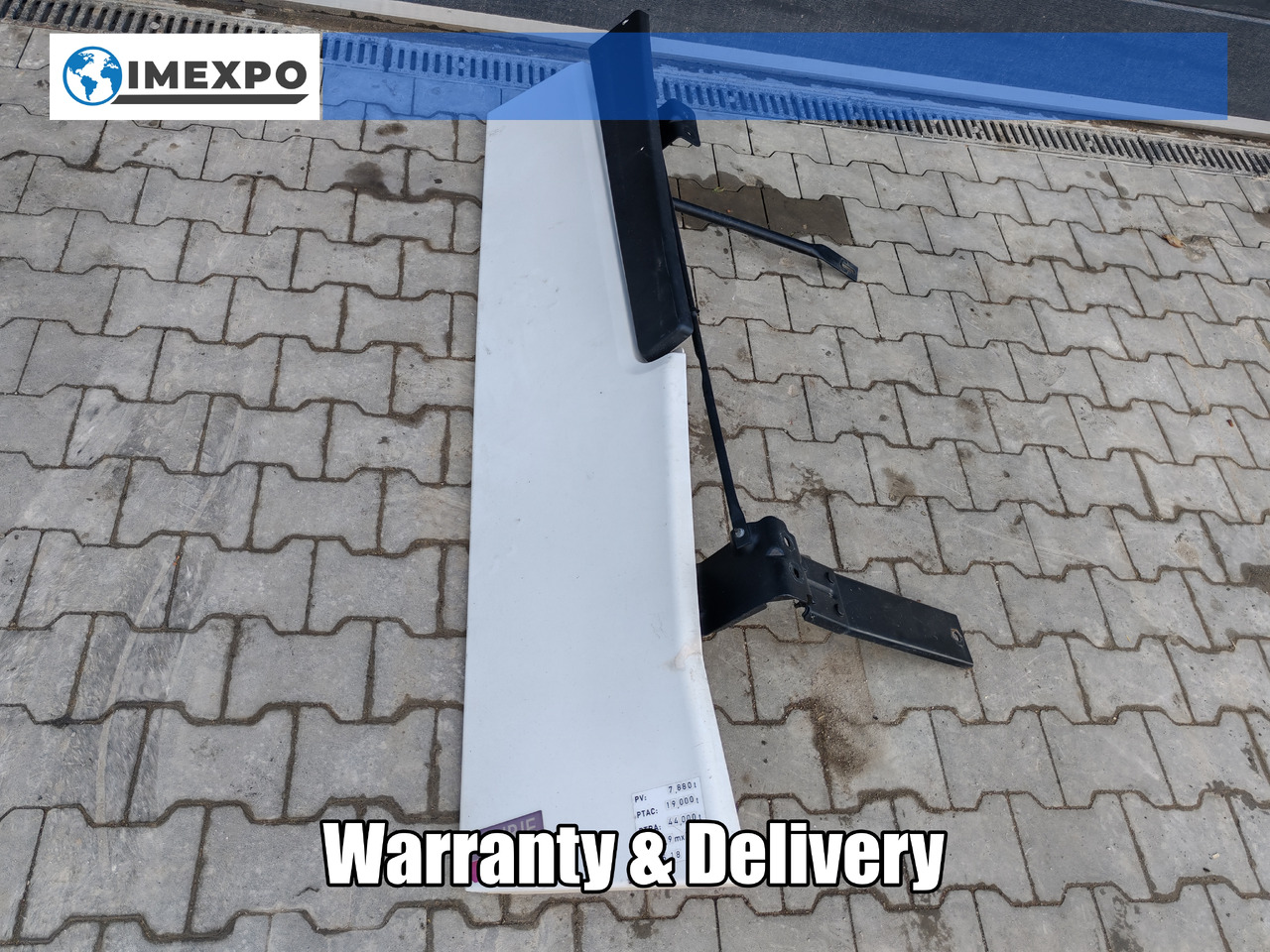 RENAULT RANGE T EURO 6 / HIGH CAB / RIGHT SPOILER - الإيروديناميكية/ الجناح الخلفي: صورة 1 RENAULT RANGE T EURO 6 / HIGH CAB / RIGHT SPOILER - الإيروديناميكية/ الجناح الخلفي: صورة 1