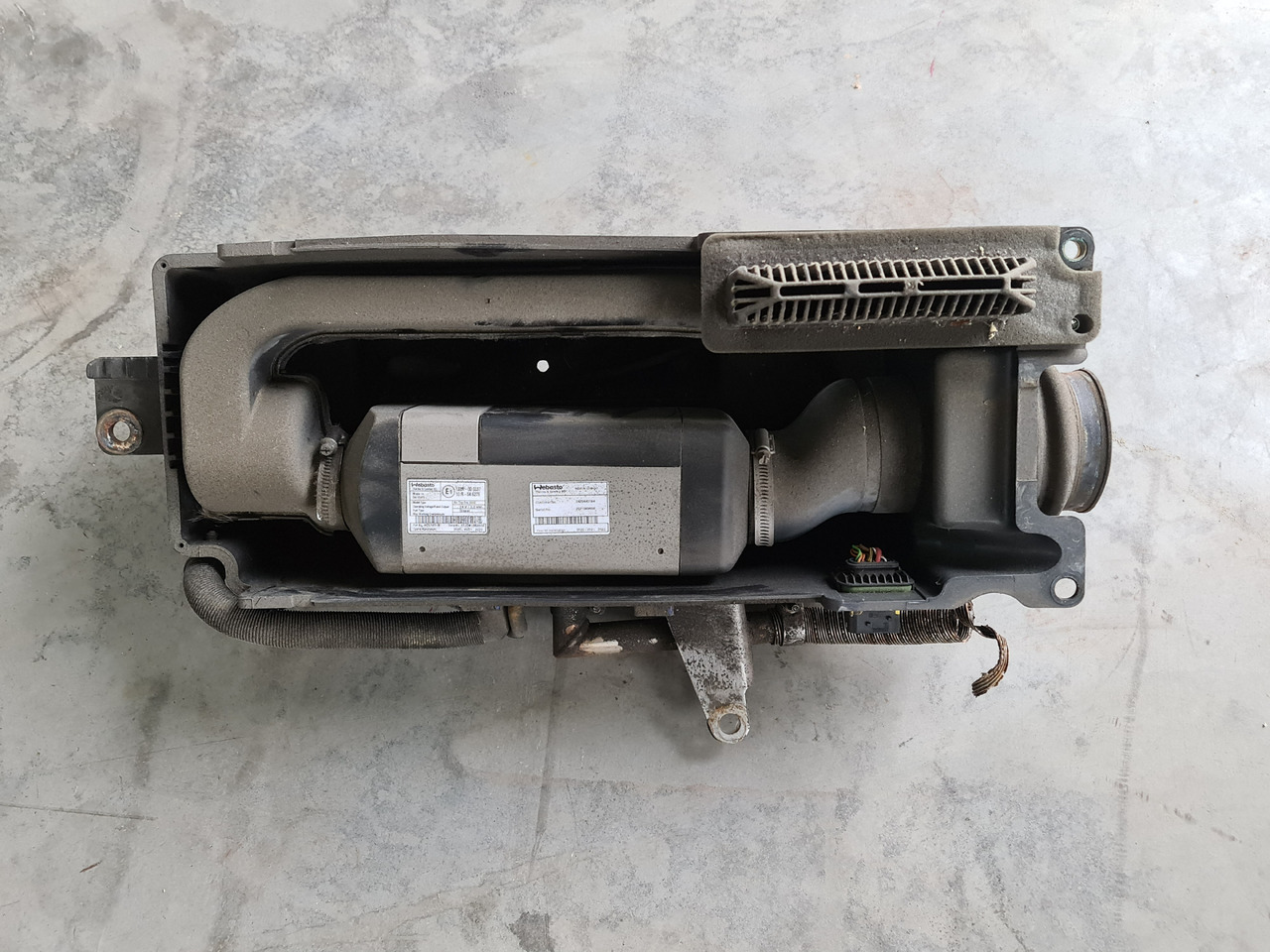 RENAULT RANGE T / WEBASTO AIR TOP EVO 2000 - الحرارة/ التهوية: صورة 2 RENAULT RANGE T / WEBASTO AIR TOP EVO 2000 - الحرارة/ التهوية: صورة 2