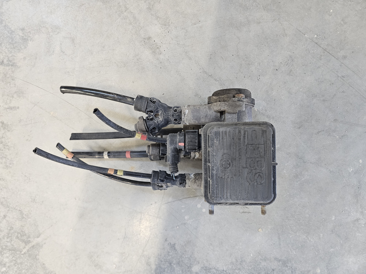 VOLVO FH FM / EBS BRAKE VALVE / K020625 / 21122038 - صمام الفرامل: صورة 2 VOLVO FH FM / EBS BRAKE VALVE / K020625 / 21122038 - صمام الفرامل: صورة 2