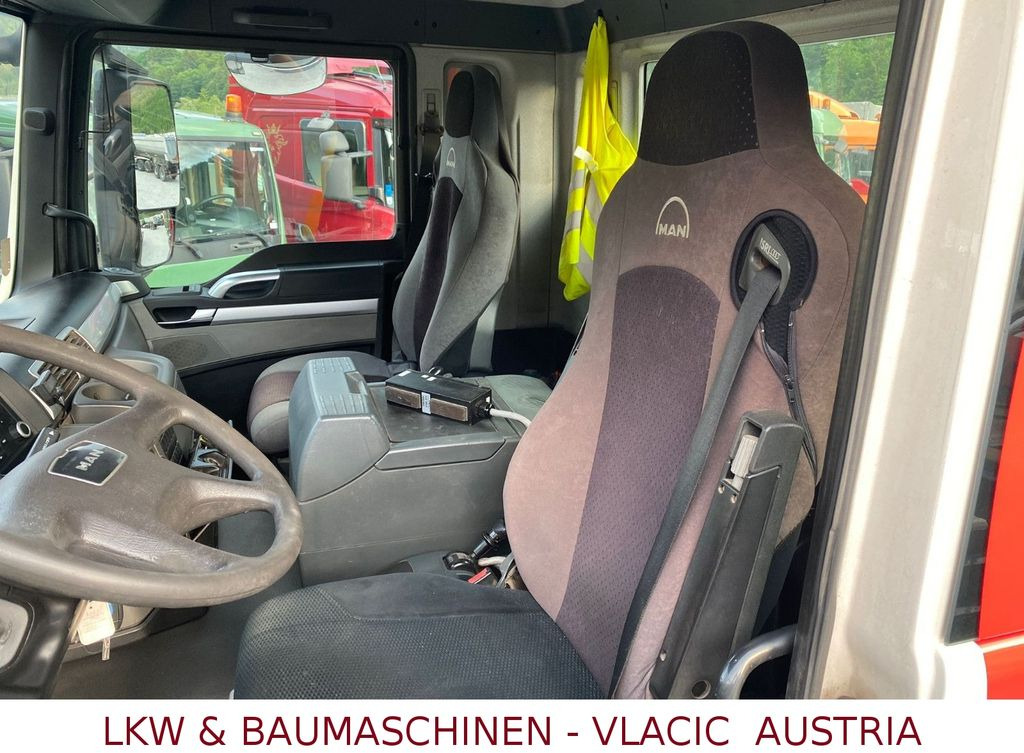 MAN TGS 33.440 (6x4) EEV Abrollkipper MAN TGS 33.440 (6x4) EEV Abrollkipper - شاحنة برافعة خطافية: صورة 4 MAN TGS 33.440 (6x4) EEV Abrollkipper MAN TGS 33.440 (6x4) EEV Abrollkipper - شاحنة برافعة خطافية: صورة 4