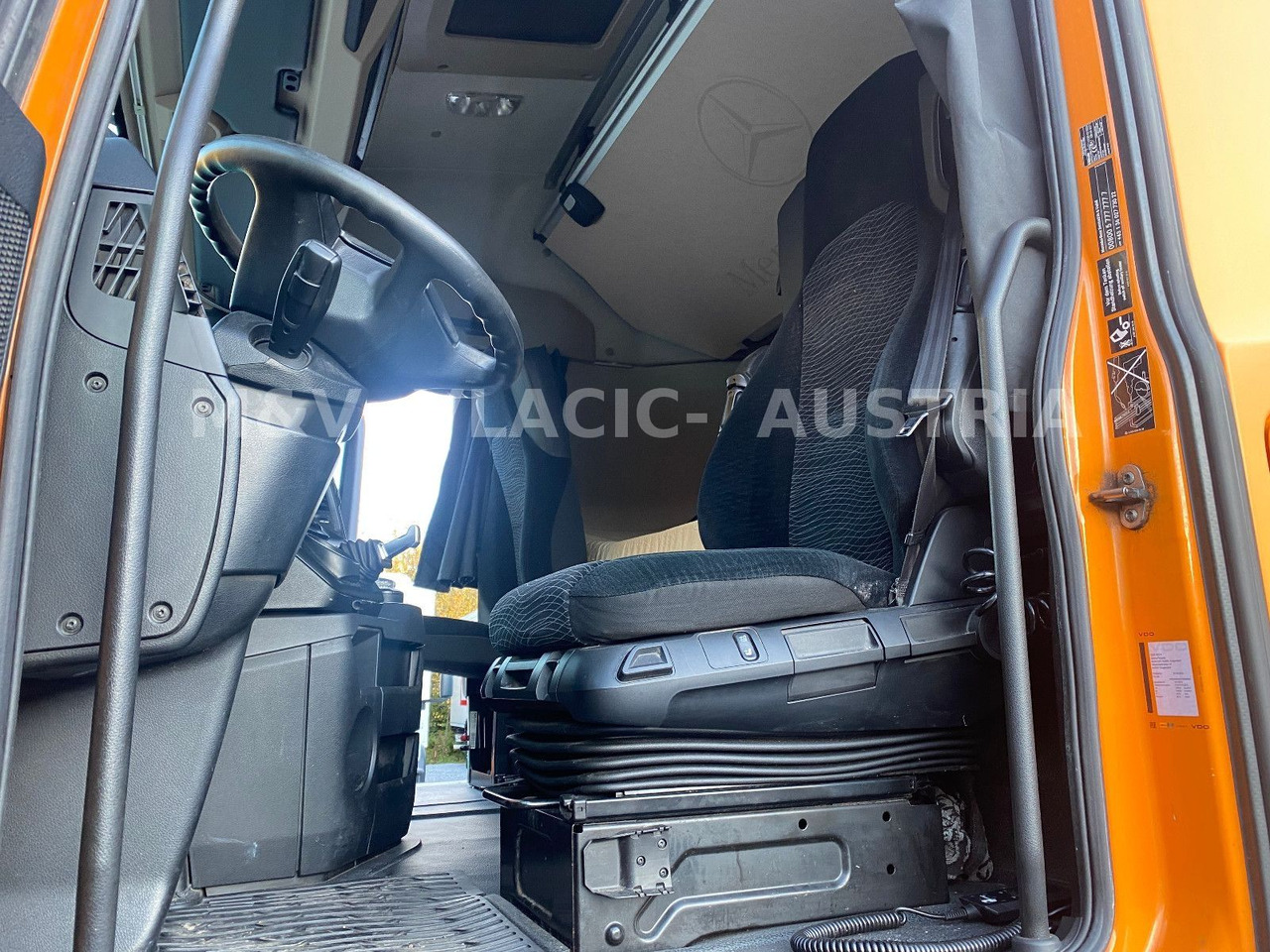 Mercedes-Benz 2542 - ناقلة حاويات/ شاحنة حاويات: صورة 3 Mercedes-Benz 2542 - ناقلة حاويات/ شاحنة حاويات: صورة 3