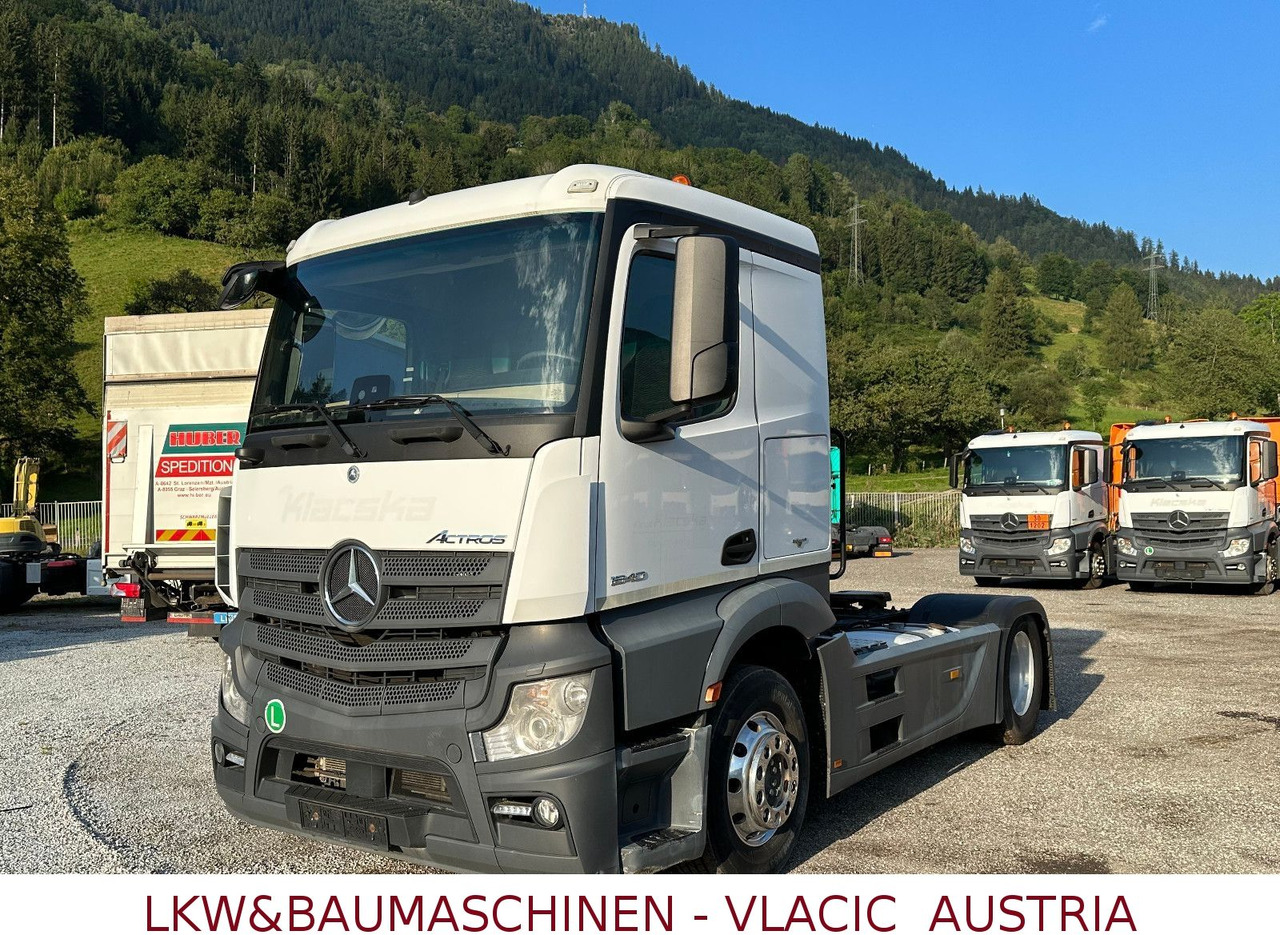 Mercedes-Benz Actros 1840 ADR ( 17 Stk. auf Lager 2017 jahr) - مقطورة السحب: صورة 1 Mercedes-Benz Actros 1840 ADR ( 17 Stk. auf Lager 2017 jahr) - مقطورة السحب: صورة 1