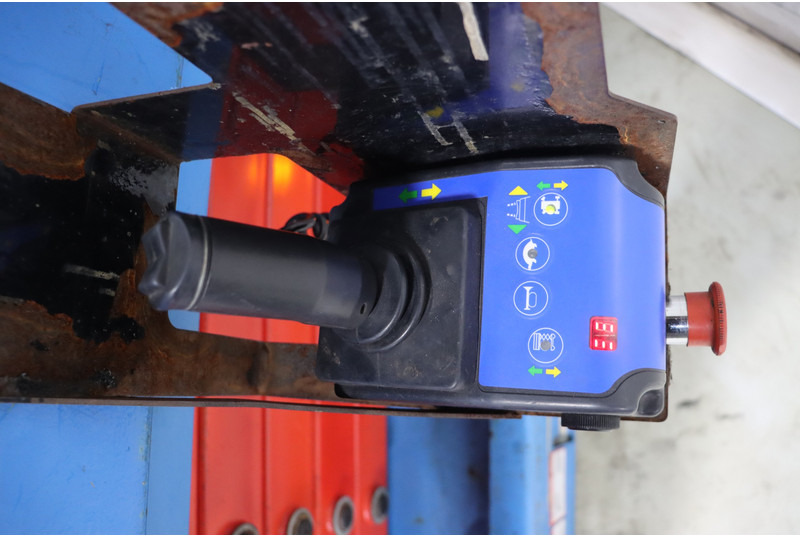 Mantall XE140W - مرفاع مقصي: صورة 2 Mantall XE140W - مرفاع مقصي: صورة 2