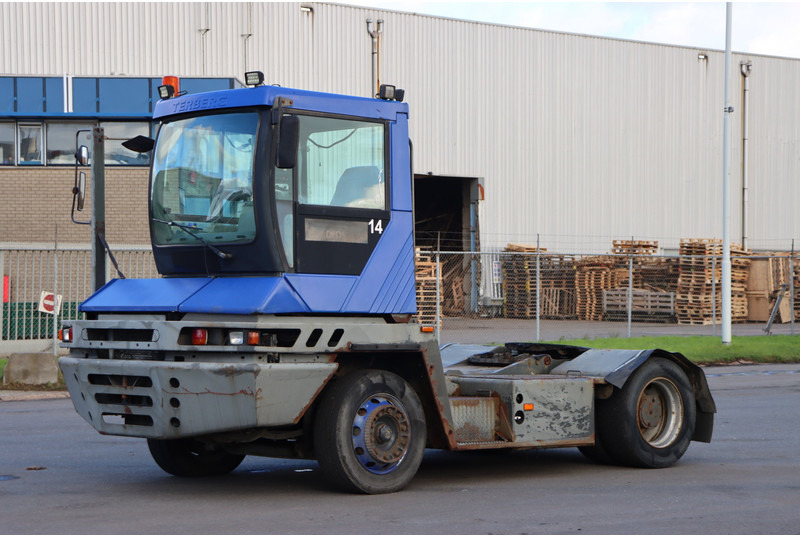 Terberg TT220 - شاحنة نقل نصف مقطورة بالميناء: صورة 3 Terberg TT220 - شاحنة نقل نصف مقطورة بالميناء: صورة 3