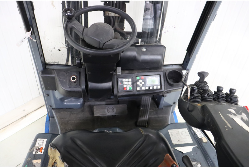 Toyota 8FBE16T - رافعة شوكية كهربائية: صورة 2 Toyota 8FBE16T - رافعة شوكية كهربائية: صورة 2