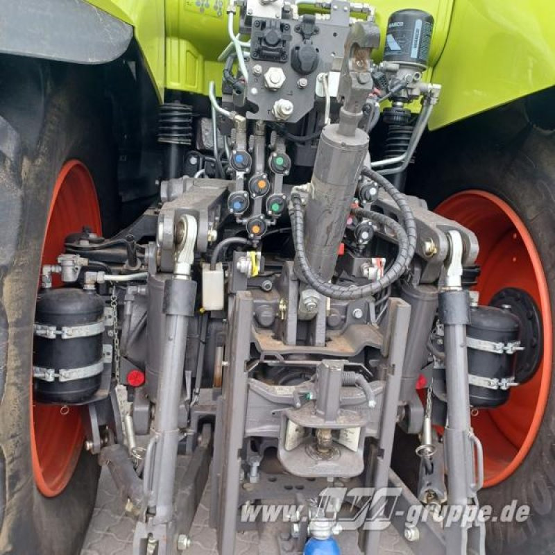 CLAAS Axion 870 - جرار: صورة 5 CLAAS Axion 870 - جرار: صورة 5