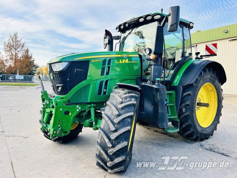 John Deere 6250R ULTIMATE CommandPro - جرار: صورة 1 John Deere 6250R ULTIMATE CommandPro - جرار: صورة 1