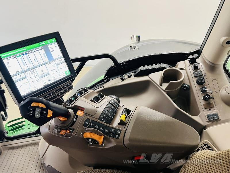 جرار John Deere 6R 215: صورة 11