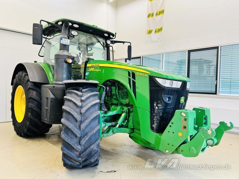 John Deere 8345R FH+FZW - جرار: صورة 2 John Deere 8345R FH+FZW - جرار: صورة 2