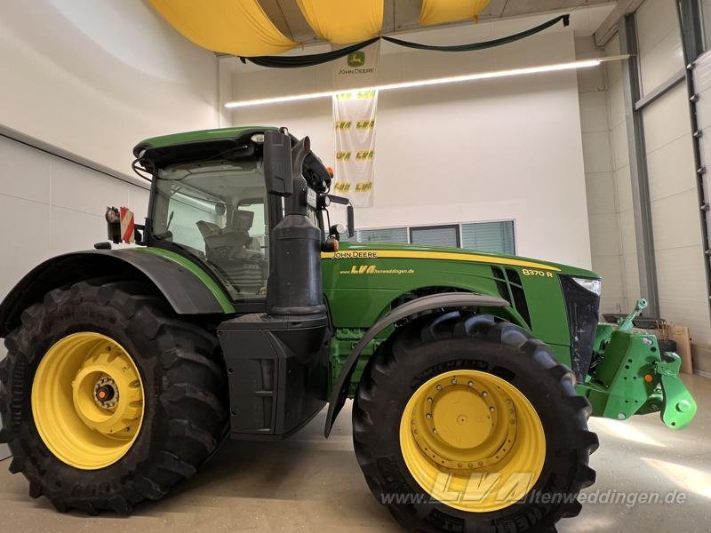 John Deere 8370R E23 PowerShift - جرار: صورة 4 John Deere 8370R E23 PowerShift - جرار: صورة 4