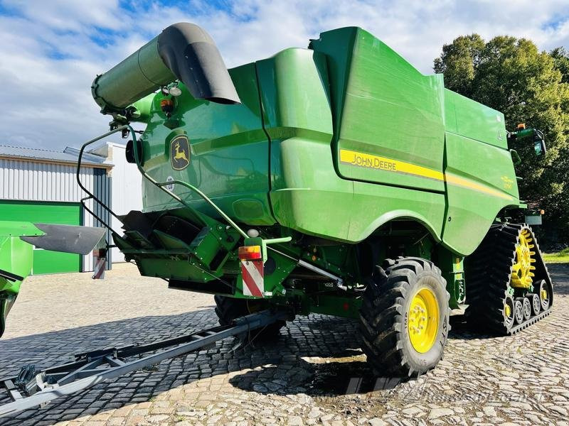 John Deere S790 - حصادة: صورة 4 John Deere S790 - حصادة: صورة 4