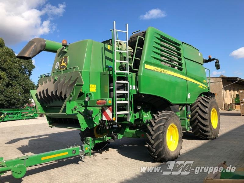 John Deere T550 - حصادة: صورة 4 John Deere T550 - حصادة: صورة 4