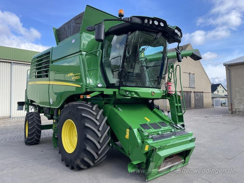John Deere W550 - حصادة: صورة 1 John Deere W550 - حصادة: صورة 1