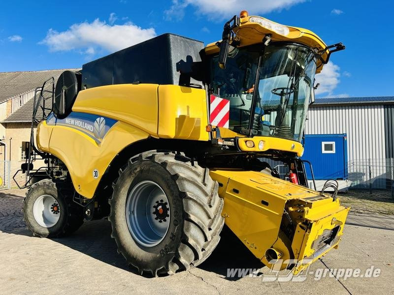 New Holland CR8080 - حصادة: صورة 3 New Holland CR8080 - حصادة: صورة 3