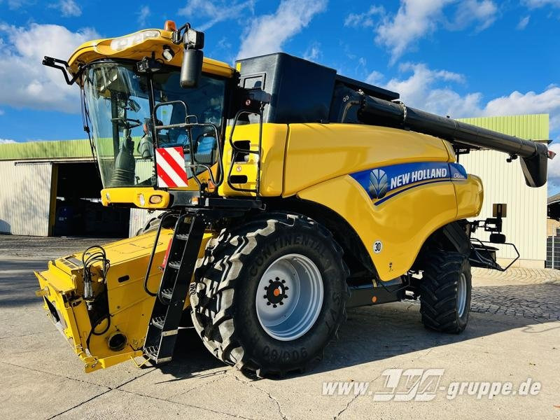 New Holland CR8080 - حصادة: صورة 1 New Holland CR8080 - حصادة: صورة 1