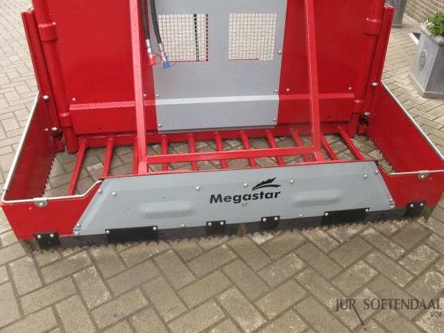 معدات تخزين حبوب BVL MEGASTAR 195 DW SILAGE CUTTER: صورة 6