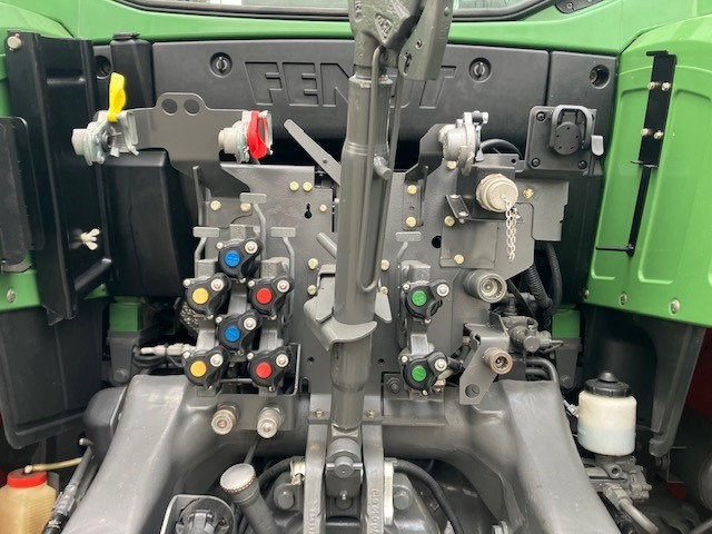 FENDT 724 profi plus - جرار: صورة 4 FENDT 724 profi plus - جرار: صورة 4
