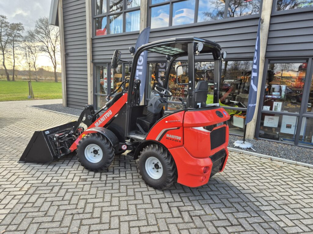 MANITOU MLA 2-25H miniloader - لودر مفصلي صغير: صورة 4 MANITOU MLA 2-25H miniloader - لودر مفصلي صغير: صورة 4