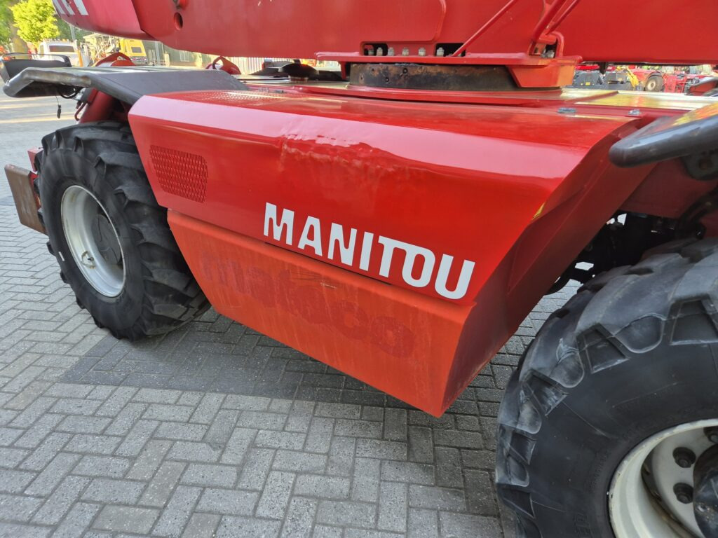 آلة رفع ونقل تلسكوبية MANITOU MRT 1850+ privilege: صورة 10