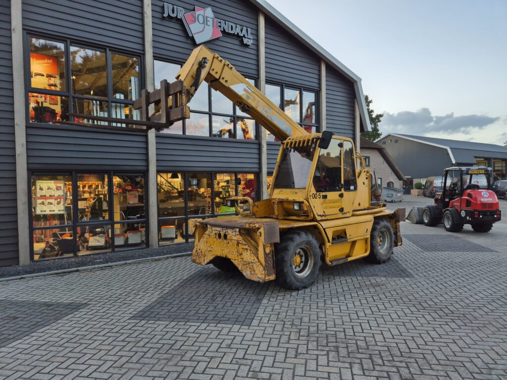 MERLO Roto 30.13 - آلة رفع ونقل تلسكوبية: صورة 2 MERLO Roto 30.13 - آلة رفع ونقل تلسكوبية: صورة 2