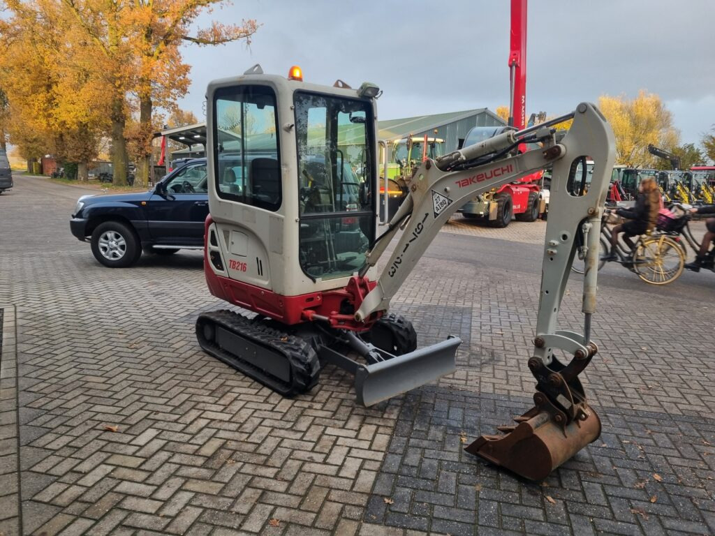 TAKEUCHI TB216 minidigger - حفار صغير: صورة 5 TAKEUCHI TB216 minidigger - حفار صغير: صورة 5