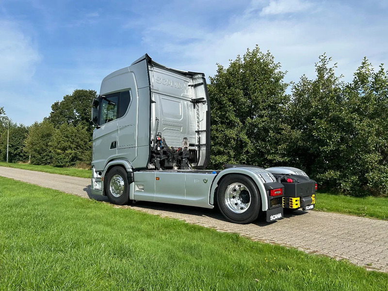 Scania 660S V8 NGS | 4x2 NB | 4 BALON SUSPENSION | RETARDER | FULL-AIR | PTO PREP. | PARK-COOLER | - مقطورة السحب: صورة 3 Scania 660S V8 NGS | 4x2 NB | 4 BALON SUSPENSION | RETARDER | FULL-AIR | PTO PREP. | PARK-COOLER | - مقطورة السحب: صورة 3