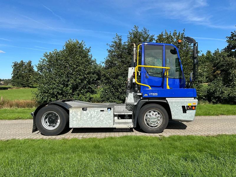 Terberg YT 223 | LOW HOURS - * 9211 *| GALVANISH CHASSIS | NEW MODEL - شاحنة نقل نصف مقطورة بالميناء: صورة 4 Terberg YT 223 | LOW HOURS - * 9211 *| GALVANISH CHASSIS | NEW MODEL - شاحنة نقل نصف مقطورة بالميناء: صورة 4