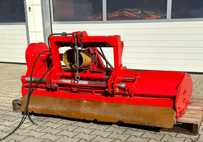 AEBI Frontanbaumulcher 3 Punkt - التقطيع جزازة/ ماكينات قطع الحشائش: صورة 4 AEBI Frontanbaumulcher 3 Punkt - التقطيع جزازة/ ماكينات قطع الحشائش: صورة 4