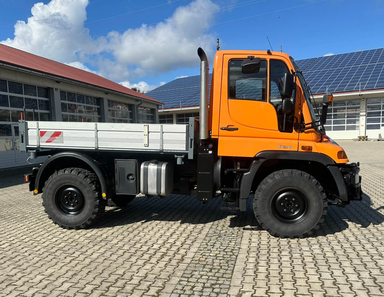 Unimog 290 - U290 405 11347 Mercedes Benz 405 - شاحنة قلاب: صورة 3 Unimog 290 - U290 405 11347 Mercedes Benz 405 - شاحنة قلاب: صورة 3