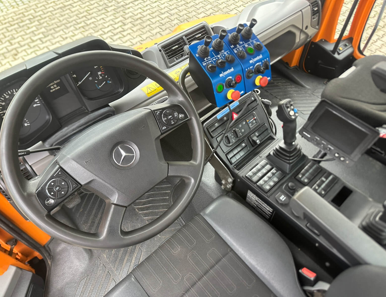 تأجير  Unimog 530 - U530 405 44301 Mercedes Benz 405 Unimog 530 - U530 405 44301 Mercedes Benz 405: صورة 6