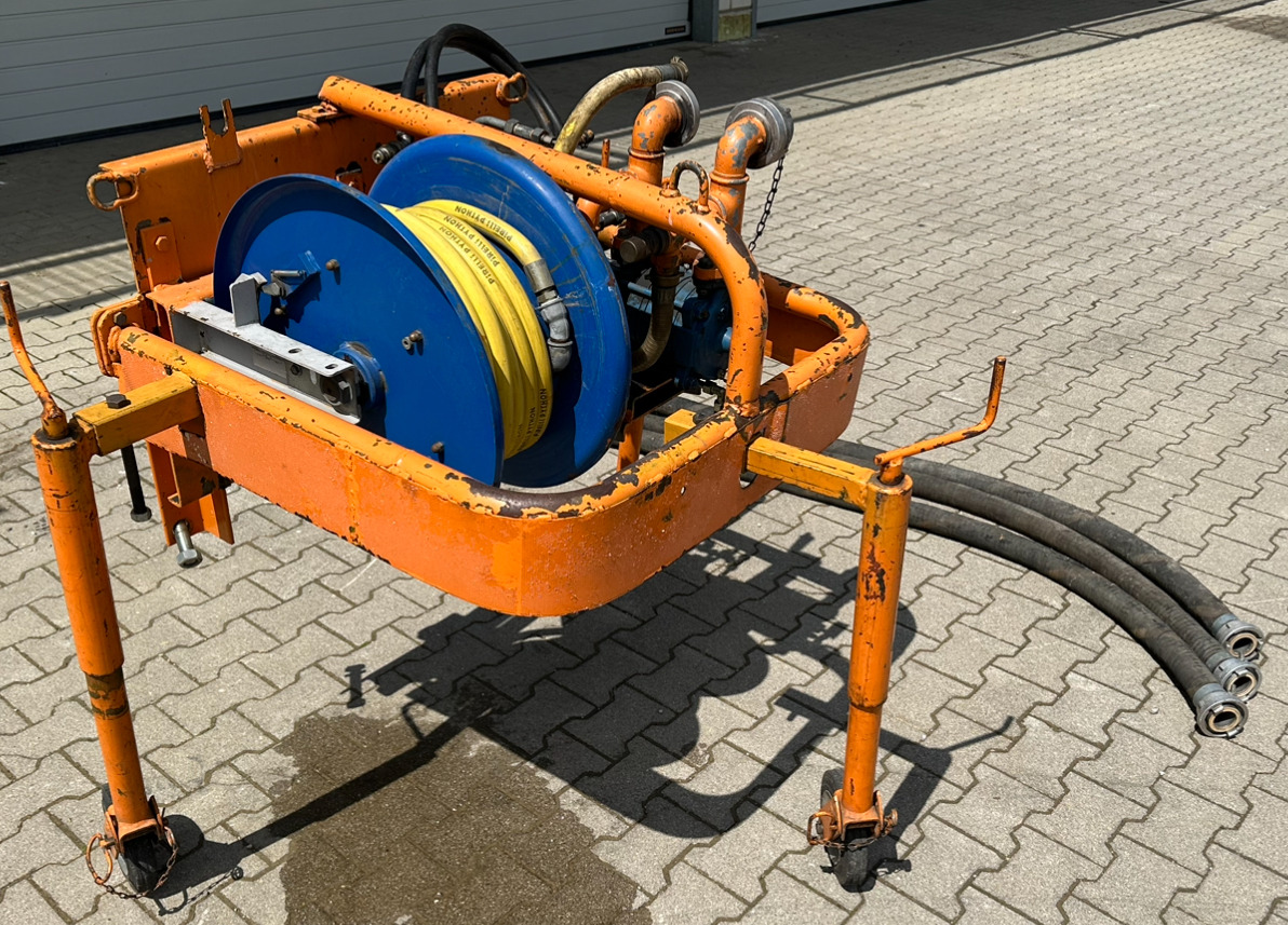 Unimog Frontanbauwasserpumpe Deu. hyd. - مضخة مياه: صورة 3 Unimog Frontanbauwasserpumpe Deu. hyd. - مضخة مياه: صورة 3