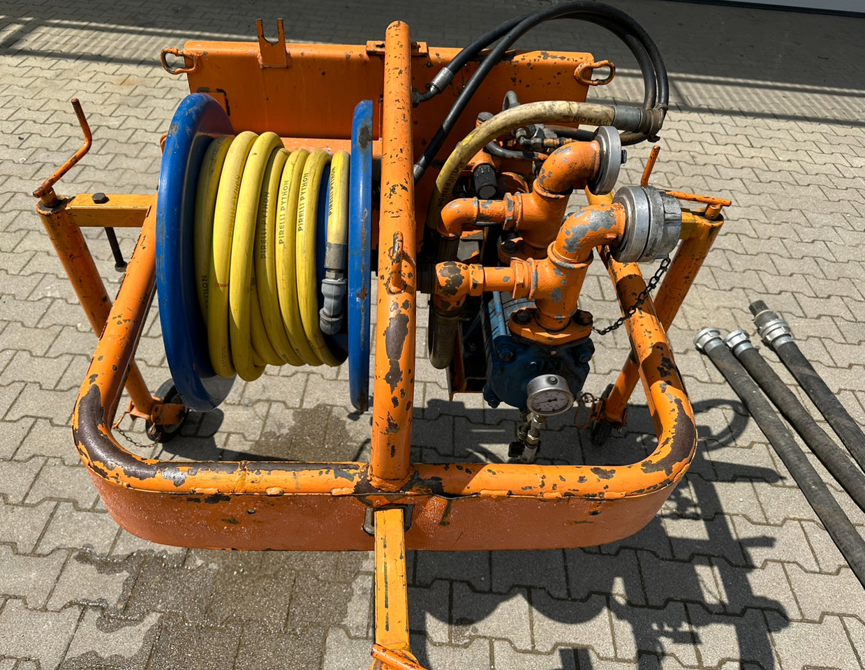 Unimog Frontanbauwasserpumpe Deu. hyd. - مضخة مياه: صورة 2 Unimog Frontanbauwasserpumpe Deu. hyd. - مضخة مياه: صورة 2