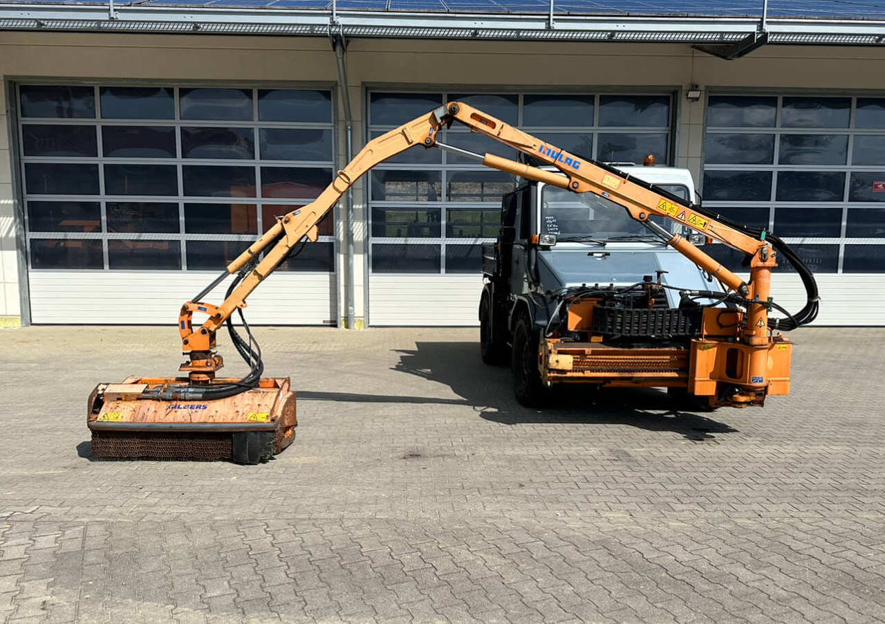 Unimog Frontauslegermähgerät Mulag FME600 - جزازة رافعة: صورة 1 Unimog Frontauslegermähgerät Mulag FME600 - جزازة رافعة: صورة 1