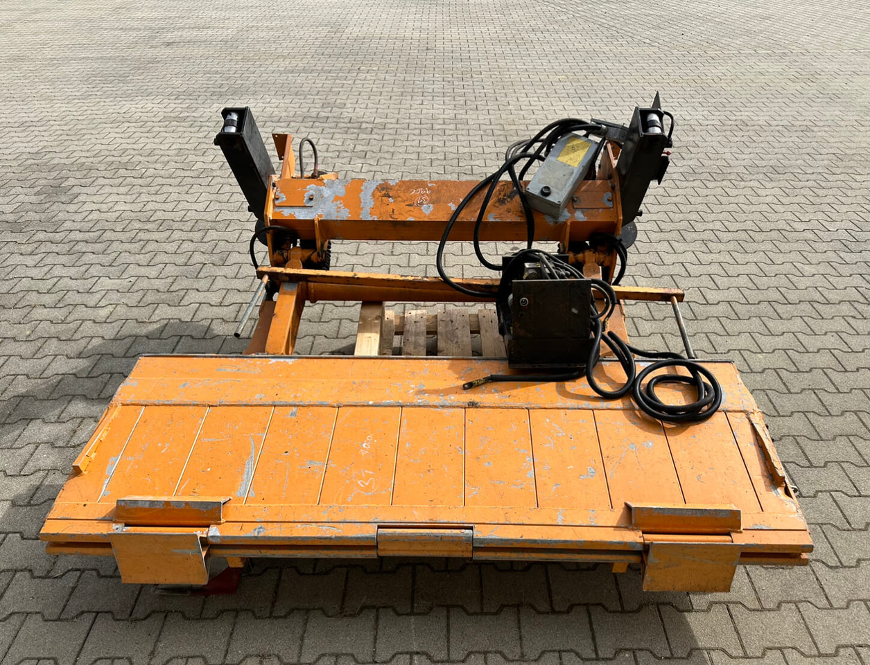 Unimog Heckladebordwand Unbekannt 427 - رافعة خلفية: صورة 2 Unimog Heckladebordwand Unbekannt 427 - رافعة خلفية: صورة 2