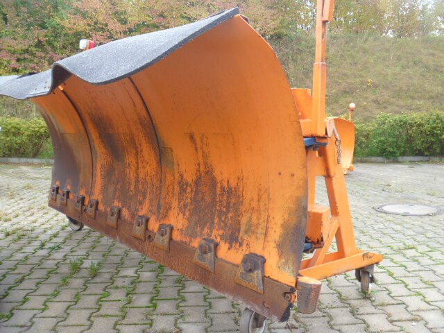 Unimog Schneepflug - Schneeschild Beilhack PV28-3 - كاسحة ثلوج: صورة 1 Unimog Schneepflug - Schneeschild Beilhack PV28-3 - كاسحة ثلوج: صورة 1