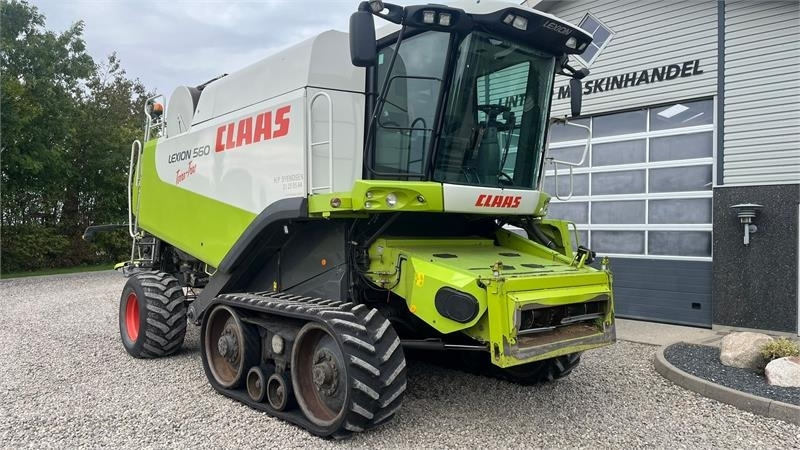 حصادة Claas LEXION 560 Med ny bælter og 4wd: صورة 19