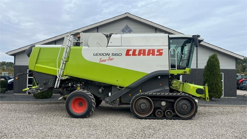 حصادة Claas LEXION 560 Med ny bælter og 4wd: صورة 14