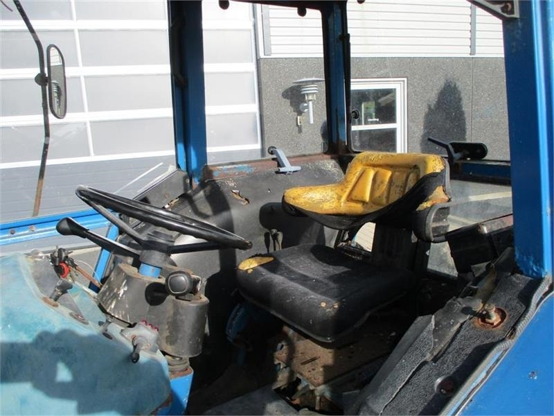 Ford 4610 Med frontlæsser - جرار: صورة 5 Ford 4610 Med frontlæsser - جرار: صورة 5