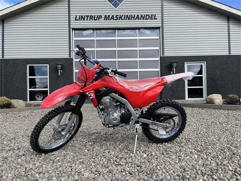 Honda CRF 125 FB Den helt nye model - عربة جميع التضاريس/ رباعية العجلات: صورة 1 Honda CRF 125 FB Den helt nye model - عربة جميع التضاريس/ رباعية العجلات: صورة 1