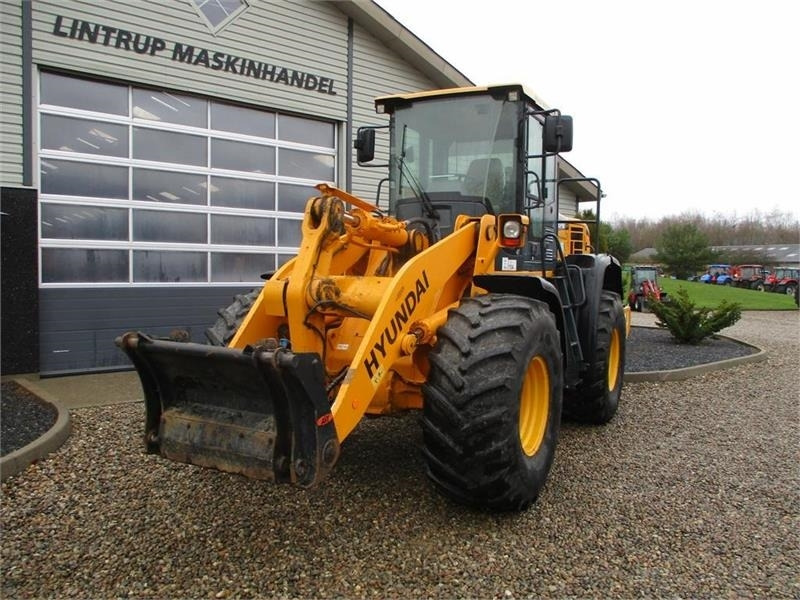 Hyundai 757-9A med 620/75R26 traktor hjul montering på - اللودر بعجل: صورة 5 Hyundai 757-9A med 620/75R26 traktor hjul montering på - اللودر بعجل: صورة 5