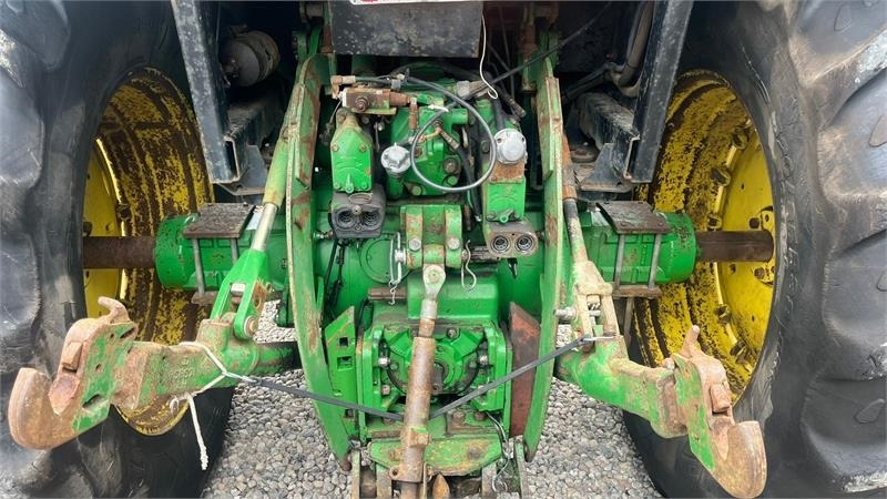 John Deere 4450 med 7,6L motor - جرار: صورة 4 John Deere 4450 med 7,6L motor - جرار: صورة 4