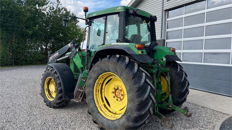 John Deere 6910 Auto Quad II-TLS Med frontlæsser - جرار: صورة 3 John Deere 6910 Auto Quad II-TLS Med frontlæsser - جرار: صورة 3