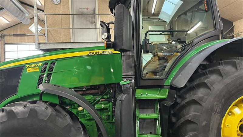 John Deere 7280R Næsten nye dæk, Autopower og frontlift samt - جرار: صورة 4 John Deere 7280R Næsten nye dæk, Autopower og frontlift samt - جرار: صورة 4