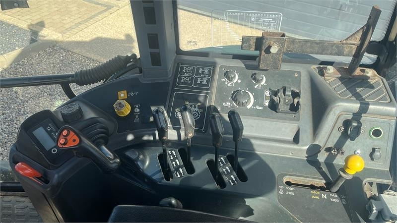 New Holland 8360 Rangecommand - جرار: صورة 5 New Holland 8360 Rangecommand - جرار: صورة 5