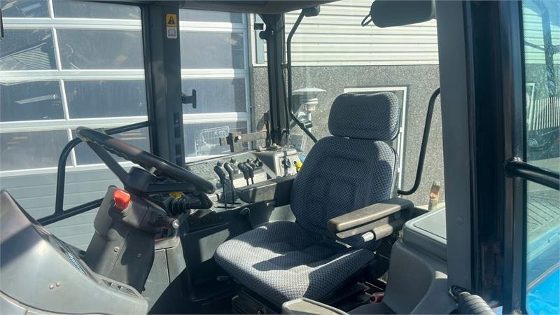 New Holland 8360 Rangecommand - جرار: صورة 5 New Holland 8360 Rangecommand - جرار: صورة 5