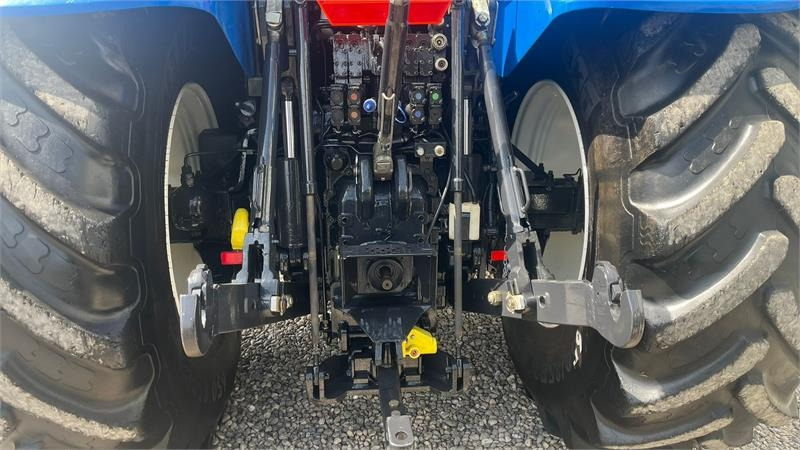 New Holland T7.270 AC med frontlift og frontlæsser - جرار: صورة 5 New Holland T7.270 AC med frontlift og frontlæsser - جرار: صورة 5